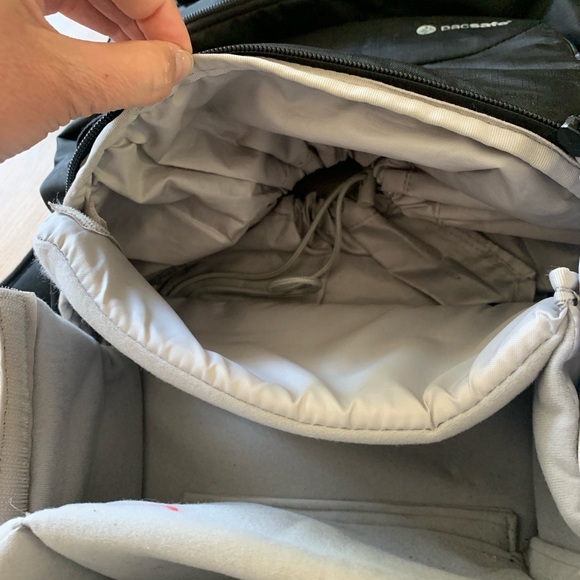 Packsafe Camera Backpack - Picture 2 of 12